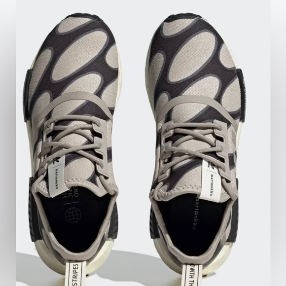 HOST PICK 🎉🥳🙌NIB ADIDAS X MARIMEKKO NMD_R1 SHOES - Picture 3 of 14